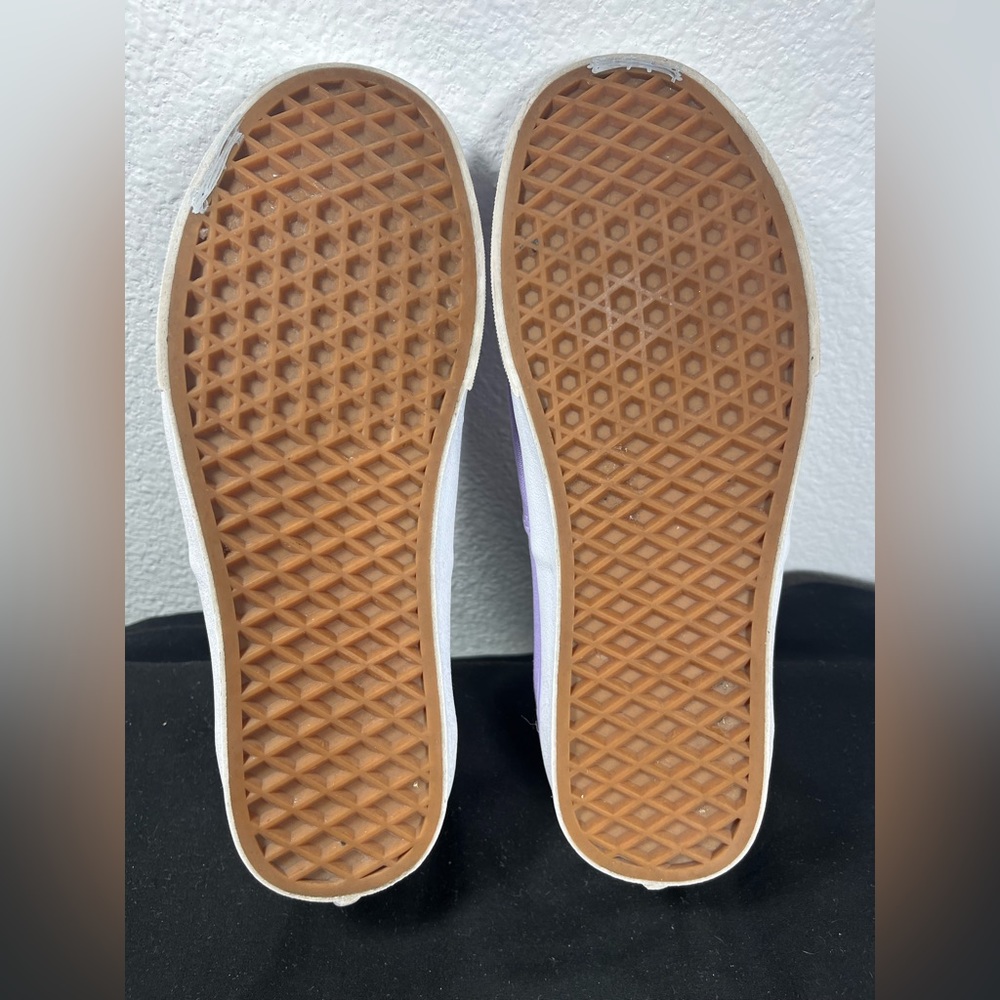 Vans Low Tops Shoes - Light Purple & White - Women’s Size 8 & Men’s Size 6.5 - Picture 8 of 10